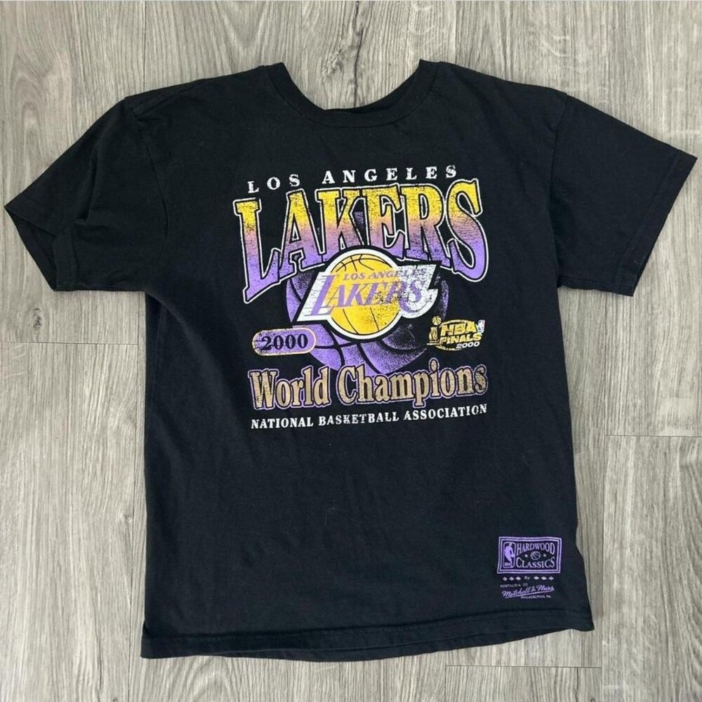 Black and purple Lakers championship t-shirt #NBA